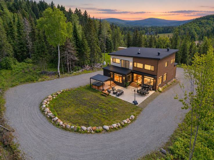 House for sale - Baie-Saint-Paul, Charlevoix (SP907)