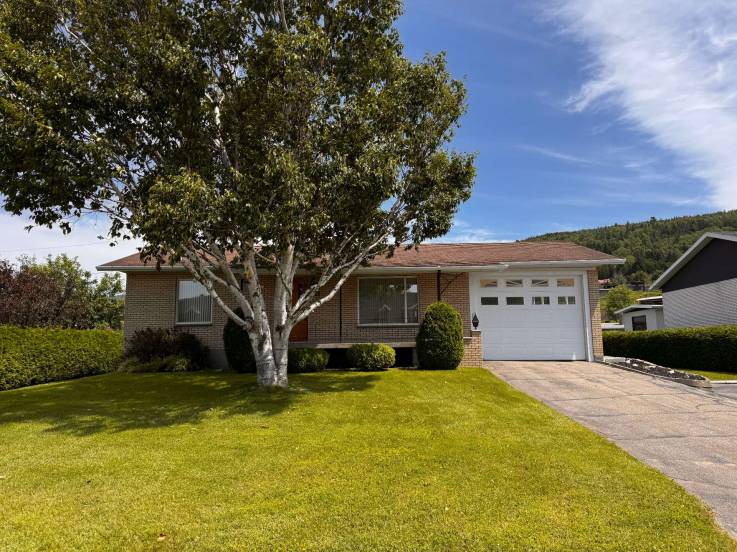House for sale - Baie-Saint-Paul, Charlevoix (SP892)