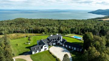 Domain and cottage for rent - La Malbaie, charlevoix (915)