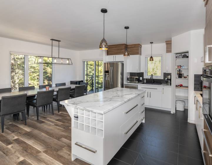 12 - Maison à vendre, Petite-Rivière-Saint-François (Code - pr827, Charlevoix)