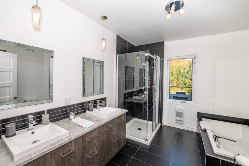 18 - Maison à vendre, Petite-Rivière-Saint-François (Code - pr827, Charlevoix)