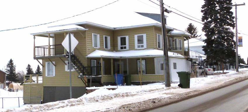 1 - Triplex à vendre, Petite-Rivière-Saint-François (Code - pr851, Charlevoix)