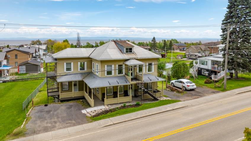 2 - Triplex à vendre, Petite-Rivière-Saint-François (Code - pr851, Charlevoix)