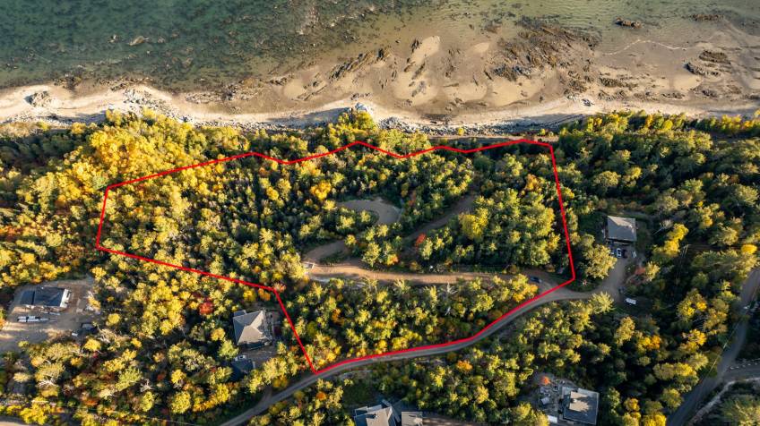 16 - Terrain et terre à vendre, Saint-Irénée (Code - si181, Charlevoix)