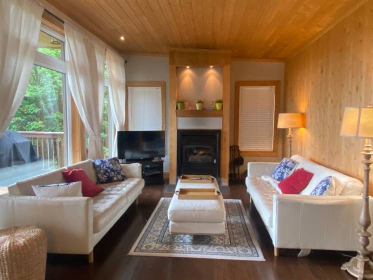 6 - Maison à vendre, Saint-Aimé-des-Lacs (Code - sal038, Charlevoix)