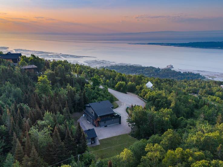 House for sale - Les Éboulements, Charlevoix (EB323)