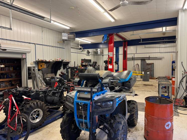 12 - Bâtiment commercial à vendre, Saint-Ferréol-les-Neiges (Code - sfn011, Charlevoix)