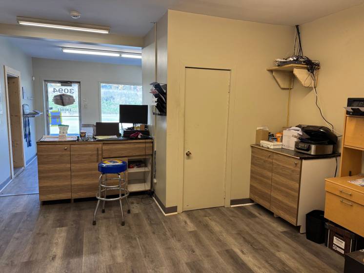 8 - Bâtiment commercial à vendre, Saint-Ferréol-les-Neiges (Code - sfn011, Charlevoix)