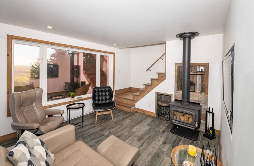 15 - Maison à vendre, Saint-Urbain (Code - su085, Charlevoix)