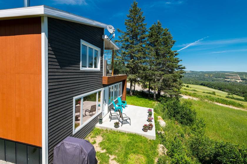 54 - Maison à vendre, Saint-Urbain (Code - su085, Charlevoix)