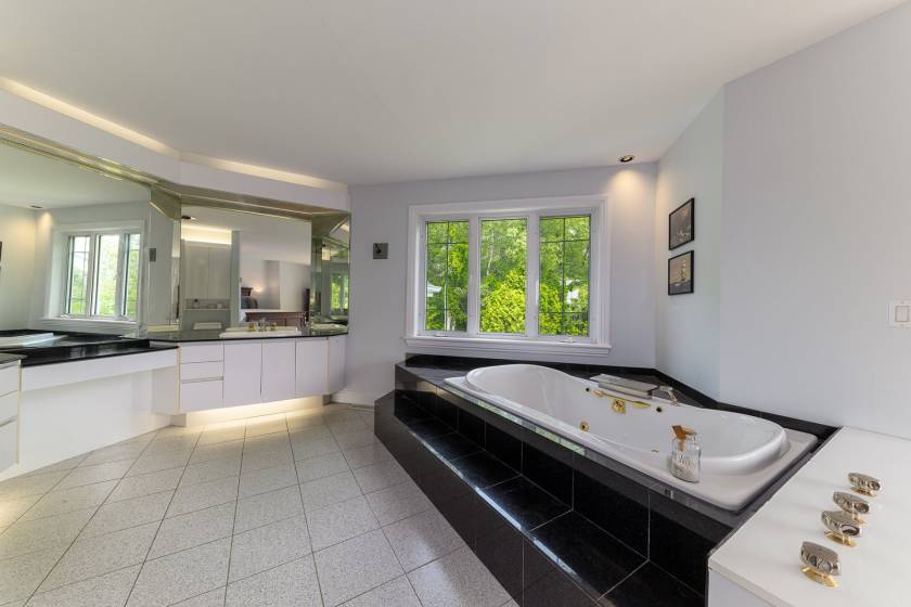 17 - Maison à vendre, La Malbaie (Code - mb411, Charlevoix)