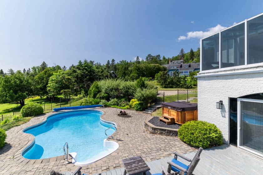 28 - Maison à vendre, La Malbaie (Code - mb411, Charlevoix)