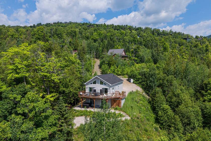 2 - House for sale, Petite-Rivière-Saint-François (Code - pr855, Charlevoix)