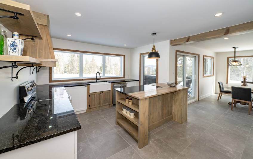 32 - Maison à vendre, Saint-Urbain (Code - su087, Charlevoix)