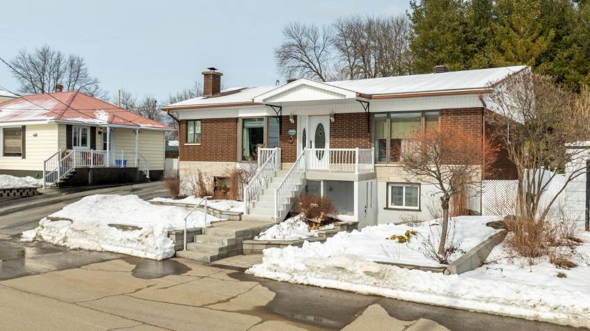 3 - Maison à vendre, Baie-Saint-Paul (Code - sp921, Charlevoix)