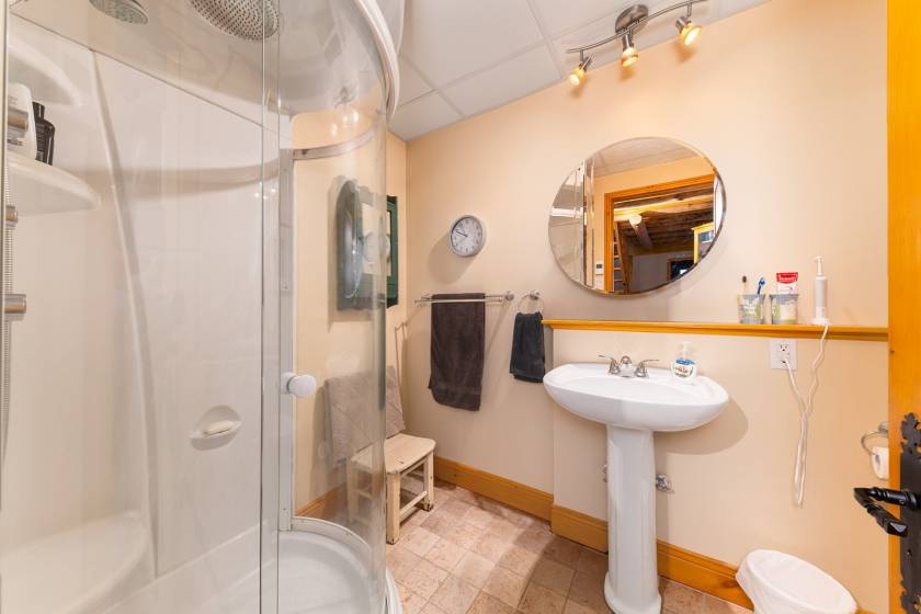 13 - House for sale, Notre-Dame-des-Monts (Code - ndm004, Charlevoix)